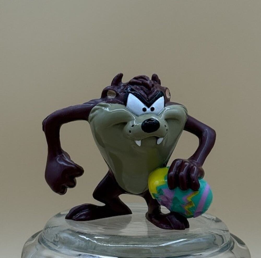 Vintage 1999 Looney Tunes Taz Tasmanian Devil Easter PVC Figure Toy Warner Bros